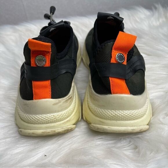 Steve Madden Myles Knit Green Camouflage Sneakers 7 - Picture 3 of 8